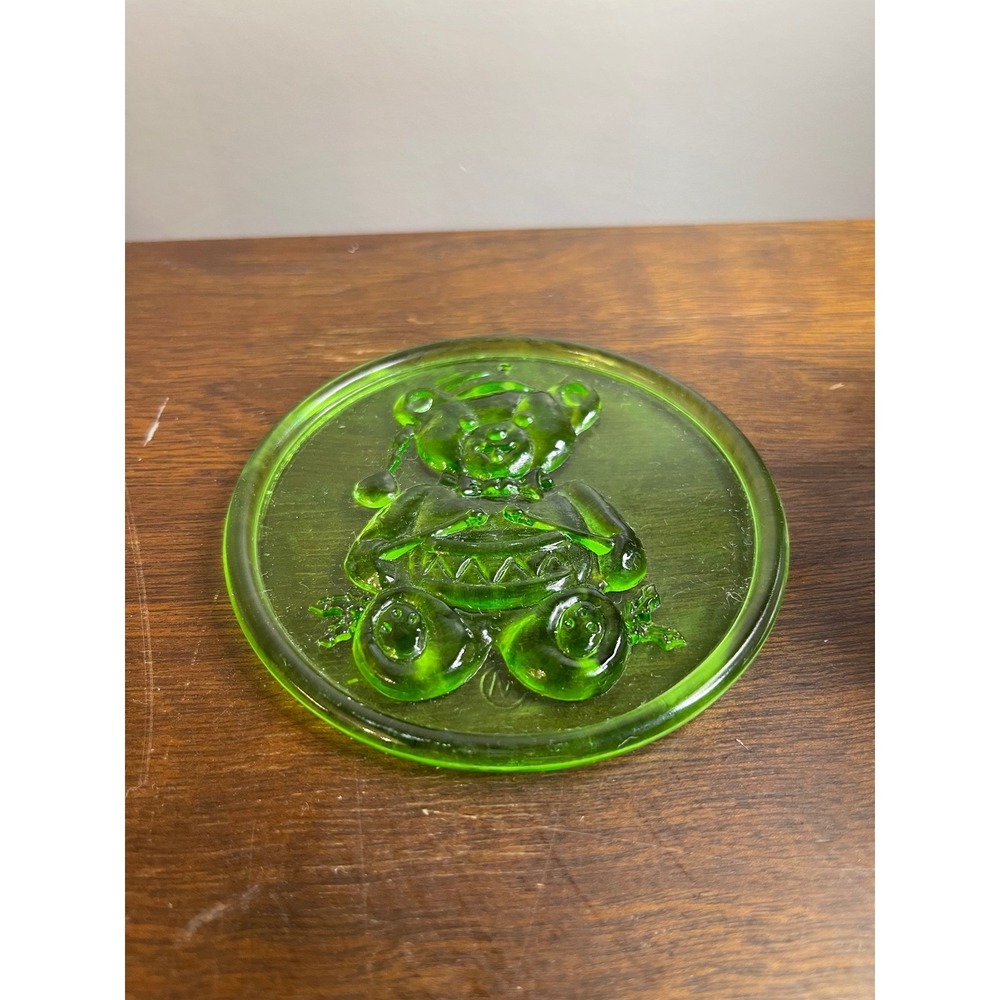 Mosser Glass Teddy Bear Suncatcher Paperweight Green Vintage Christmas Excellent
